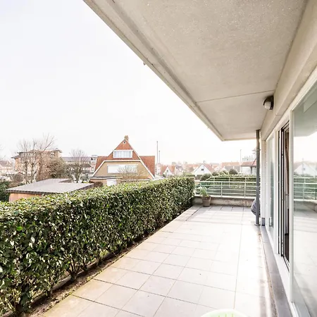 Parnasse With A Location Appartamento Koksijde