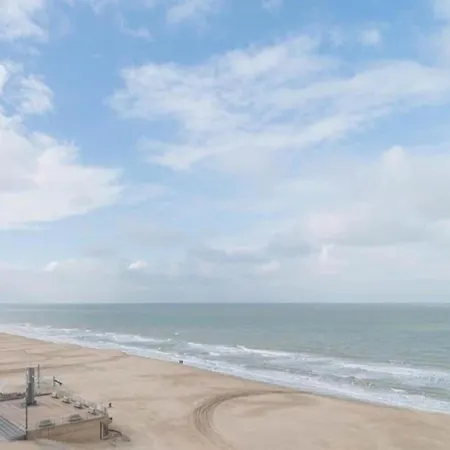 Parnasse With A Location Appartamento Koksijde